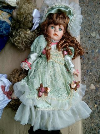 Bambole ceramica da collezione. 9 euro ciascuna