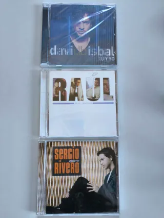 SHAKIRA. JENNIFER LOPEZ. CHENOA. TAMARA. CDs.