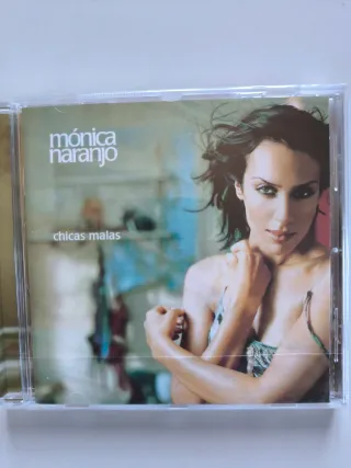 SHAKIRA. JENNIFER LOPEZ. CHENOA. TAMARA. CDs.