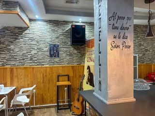 Bar en venta en La Chanca - Pescadería en Almería