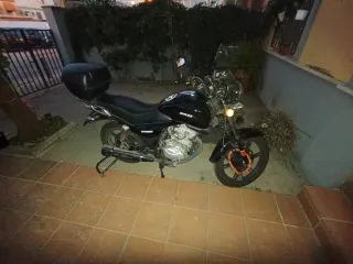 Moto Motor Hispania Street. 125cc.