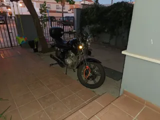 Moto Motor Hispania Street. 125cc.