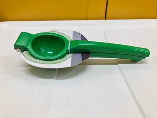 Spremiagrumi manuale in alluminio verde