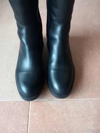 Stivali alti in pelle neri