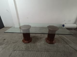 Mesa cristal y 6 sillas madera