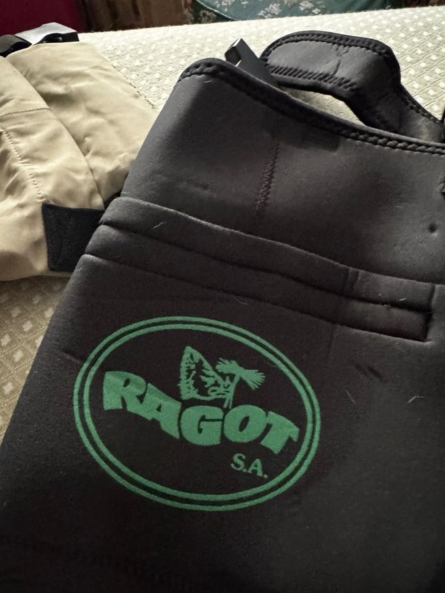 Vadeador de pesca negro