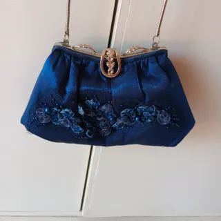 Vestido fiesta azul con chaqueta encaje