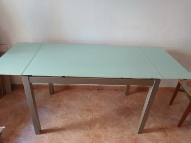 Mesa de comedor cristal y metal