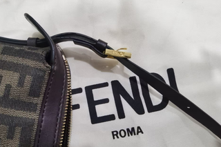 Bolso Small Simply Fendi Mini, casi nuevo y origin
