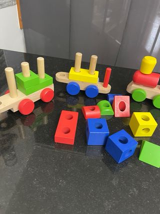Trenino in legno con blocchi colorati Joueco