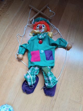 Marioneta de madera payaso