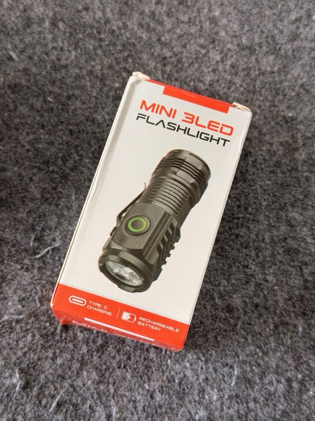 Mini Lanterna LED Preta