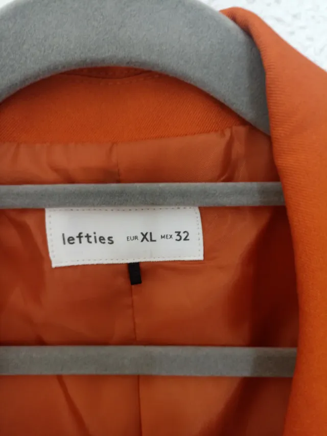Chaqueta Lefties Naranja Talla XL
talla 44 España