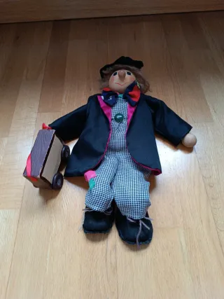 Marioneta de madera con traje de 40cm