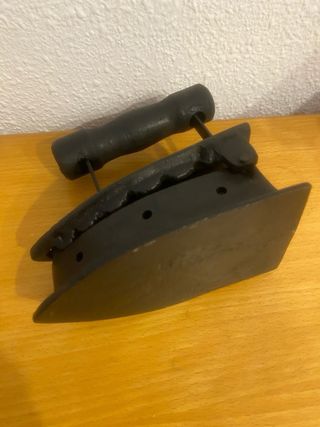 Plancha antigua de carbón