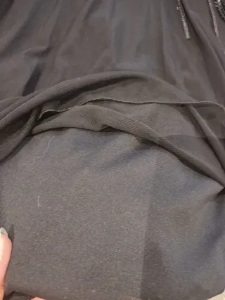 Vestido negro fiesta con flor