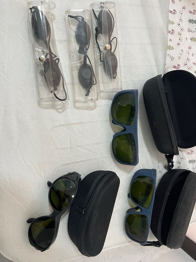 Gafas Depilación Láser (Negras y Azules)