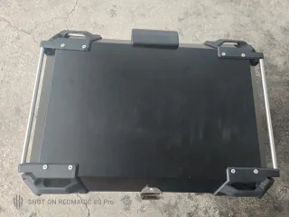 Baúl Top Case Universal de Aluminio 65L