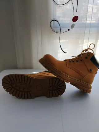 Botas Timberland Hombre Talla 43 violeta Madrid.