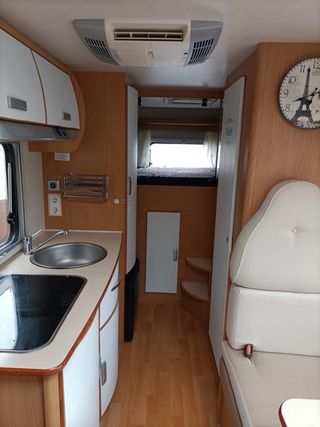 Autocaravana Ford Transit 2006