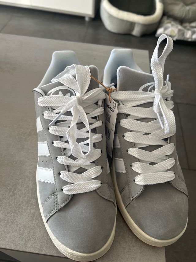 Adidas Campus Grises y Blancas