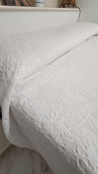 Colcha blanca cama 150