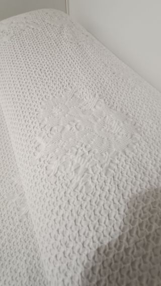 Colcha blanca cama 150