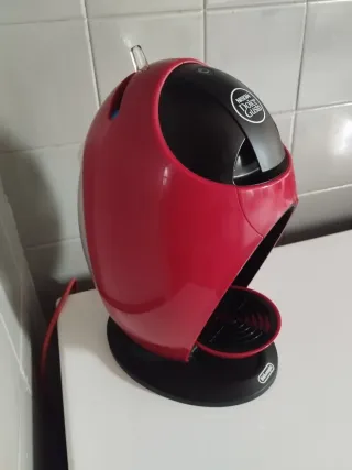 Cafetera Dolce Gusto Roja