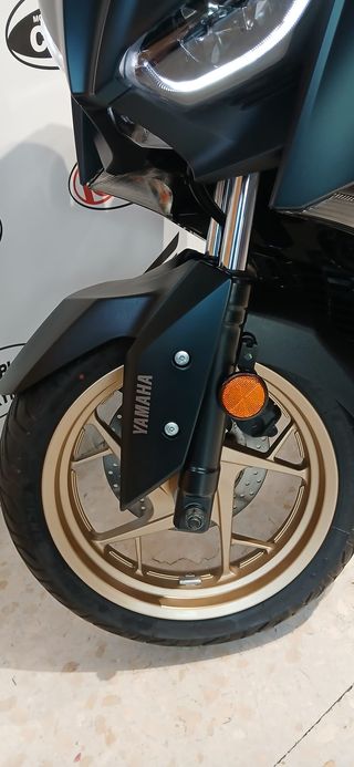 YAMAHA XMAX TECH
