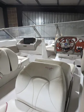 Lancha motor Volvo Penta < 6m