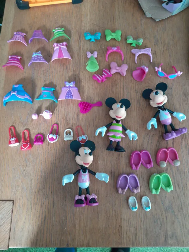 Lote Mickey y Minnie Ropa y Accesorios