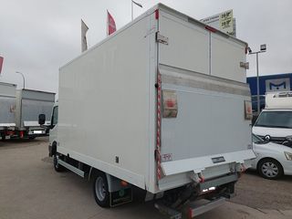 Nissan NT400 Cabstar Trampilla doble rueda 2020