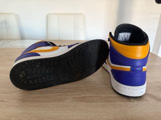 Jordan 1 Mid Morado Naranja Talla 42.5