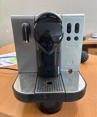 Cafetera Nespresso DeLonghi