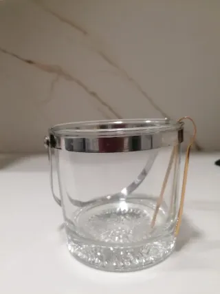 Cubiteras de cristal y metal doradas