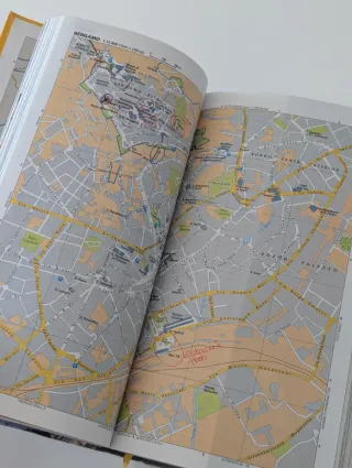 Italia (Guia total / Total Guide) (Spanish Edit...