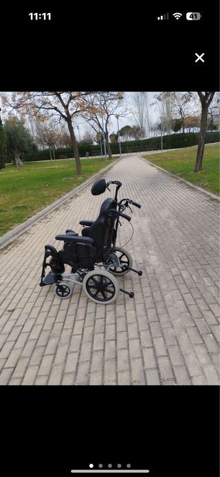Silla de ruedas ergonómica reclinable