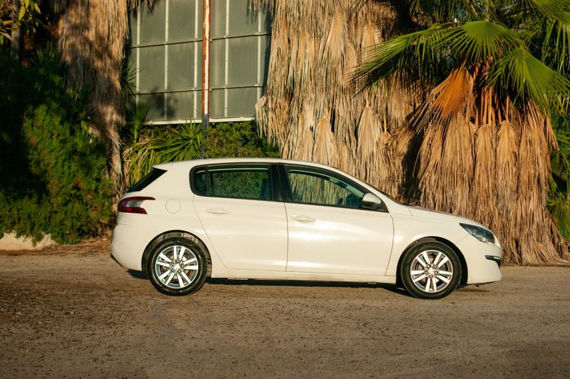 Peugeot 308 1.6 BlueHDi Access 2015, foto 5