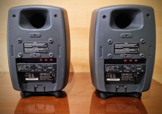 Genelec 8040A Monitores Estudio Autoamplificados