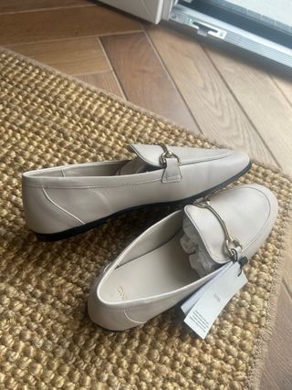 Mocassini beige vera pelle Mango con cartellino