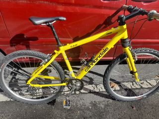Bicicleta Cannondale F500 Amarilla