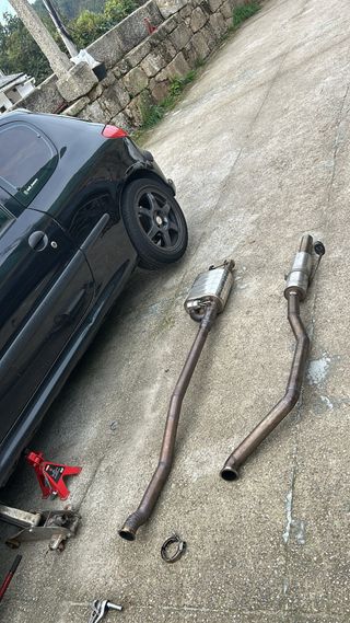 Escape con válvulas Peugeot 206