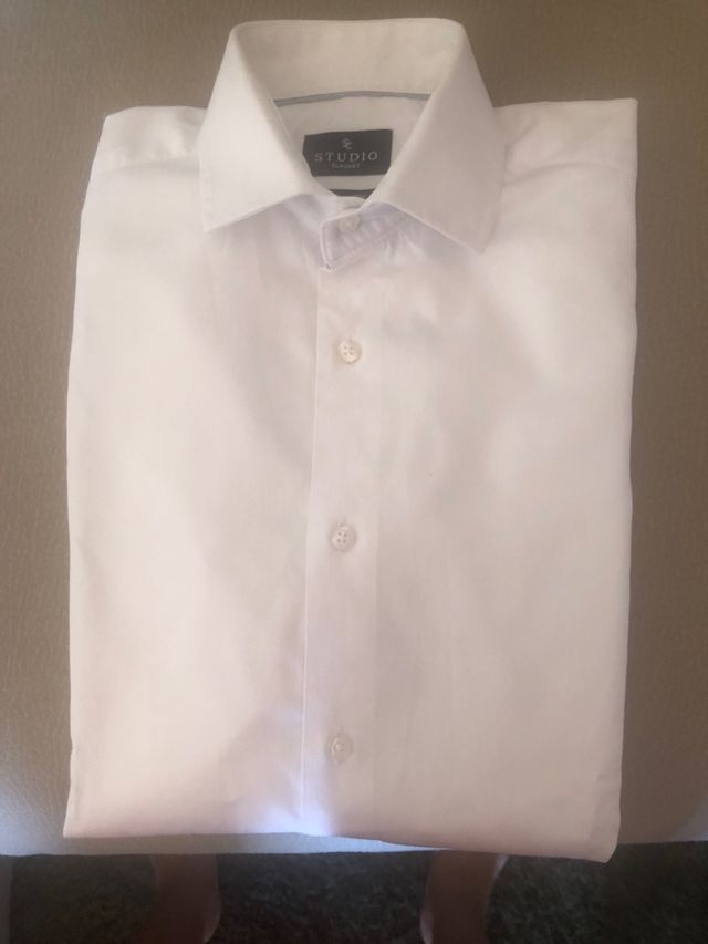 camisa blanca chico. talla S