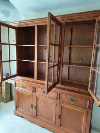 Vitrina madera maciza provenzal