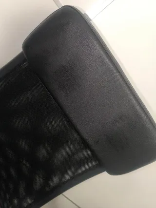 Silla de oficina ergonómica negra