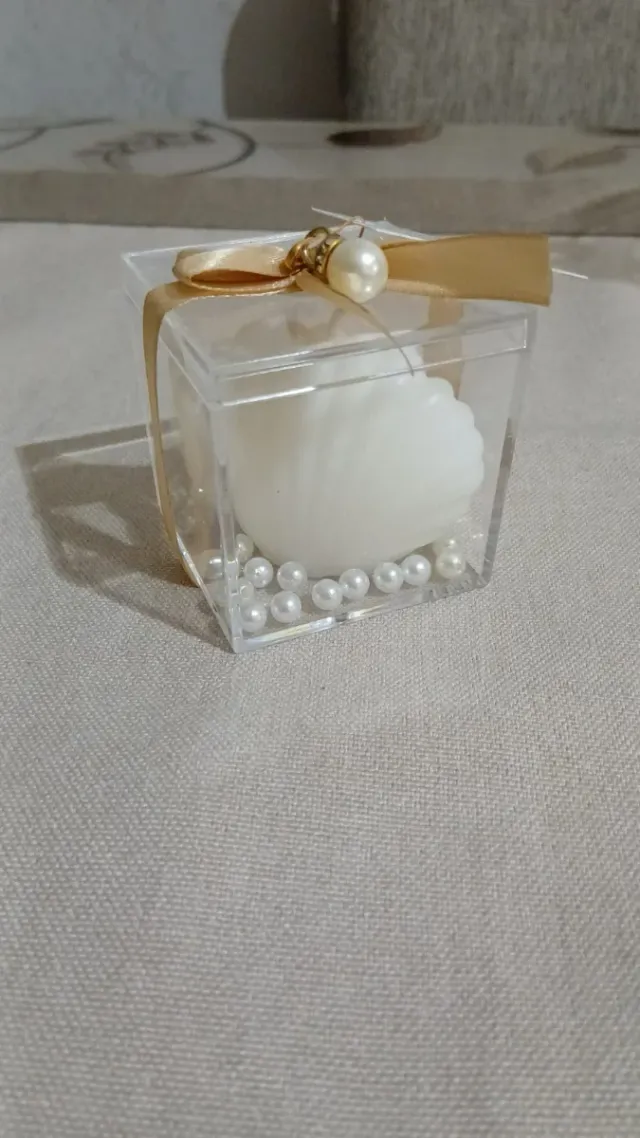 Bomboniere con candela e perle