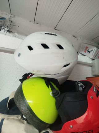 Caschi da sci Uvex e Bollé