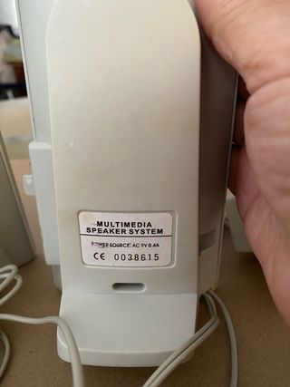 Altavoces con adaptador AC