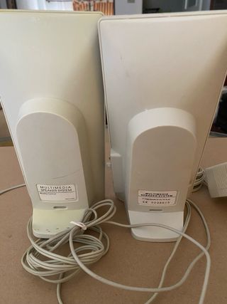 Altavoces con adaptador AC