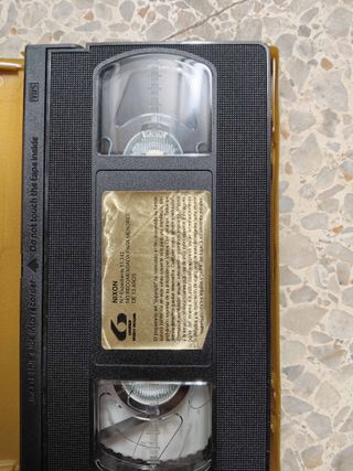 2 VHS Anthony Hopkins